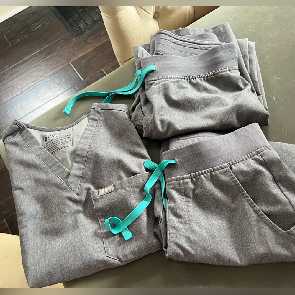 Figs Graphite bundle one pocket Catarina xxs Livingston pants XSP and Zamora XSP